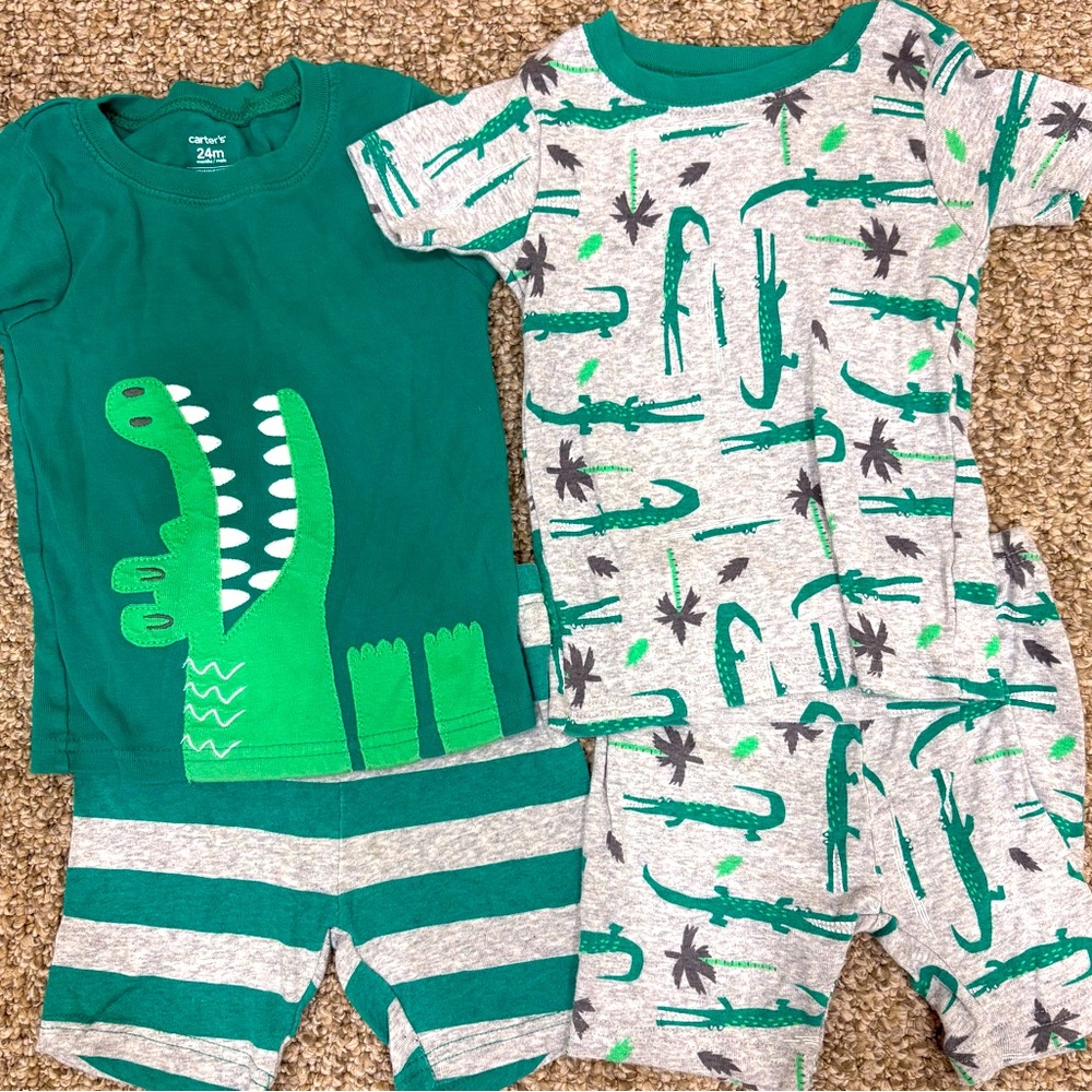 EUC 24 Month Carter's Boy Crocodile Theme Pajama Sets